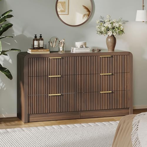 Decofy Fluted Walnut Dresser